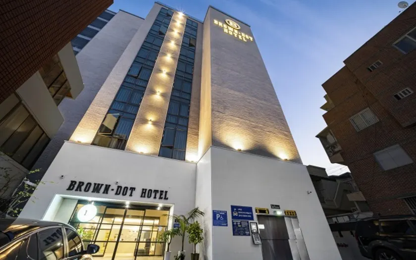 Brown Dot Hotel Sajik Baseball Stadium - Image 1