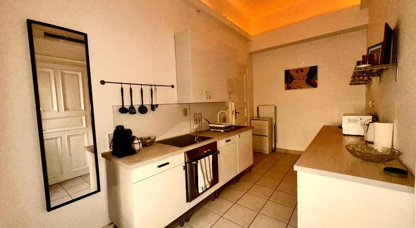 Semmelweis lodge - Image 1