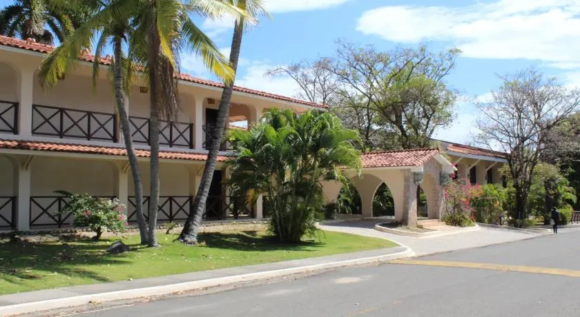 Coronado Luxury Club and Suites - Image 1