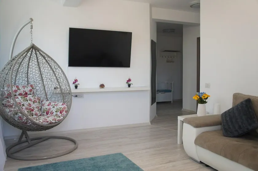 Apartel Almira - Image 1
