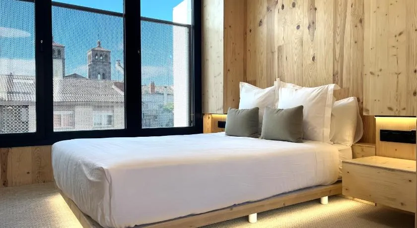 VTZ Minimal Suites - Image 1