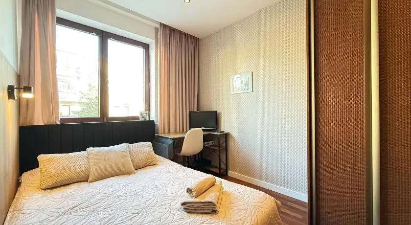 Superior Wlodarzewska, 2 rooms, 1 bedroom, Parking! 24h reception! Air Condition! - Image 1