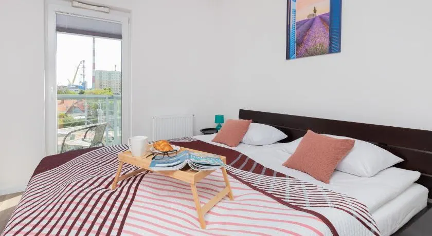 Apartments Gdańsk Kochanowskiego by Noclegi Renters - Image 1