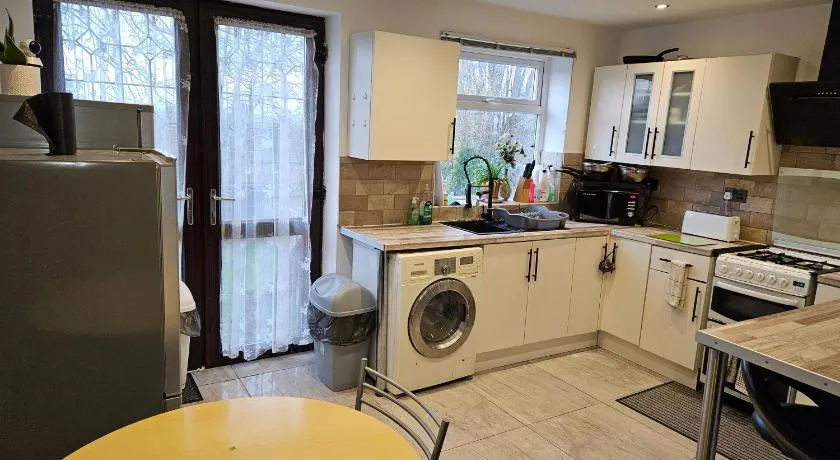 Monyhull Homestay - near City centre Kingsheath NIA NEC BHX - Image 1