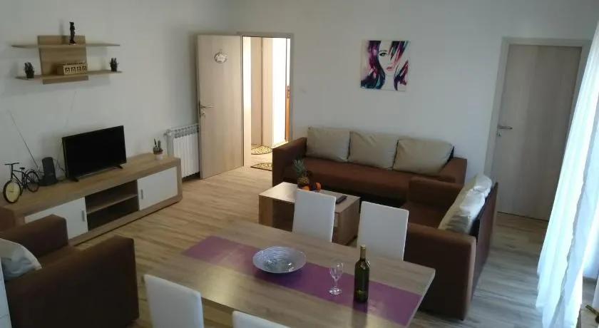 Apartmani Sara i Marta - Image 1