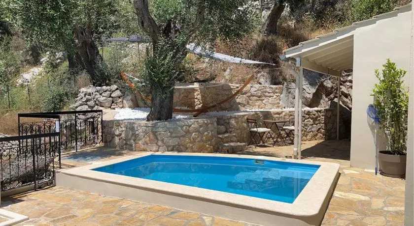 La Strade Apartments, Adults Only - Image 1