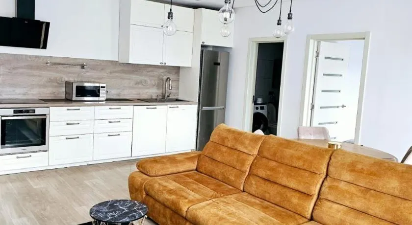 3 rooms 2 beds 1 sofa-bed apartment with garden - Image 1