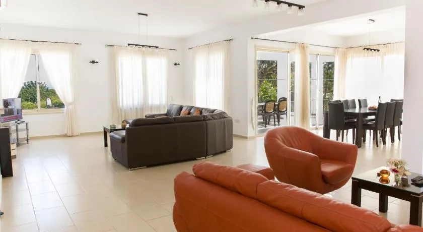 Eliofos Luxury Villa - Image 1