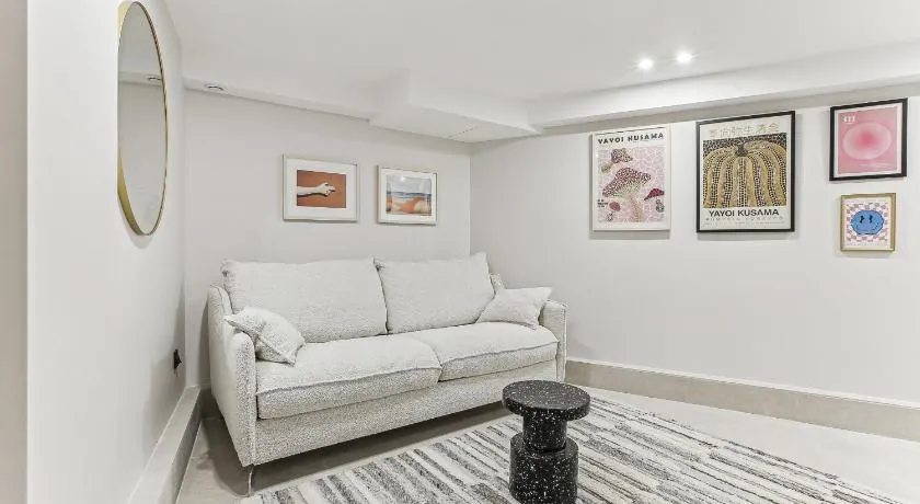 Maison atypique de 82 m2 sur 4 niveaux proche Saint Mande - Image 1