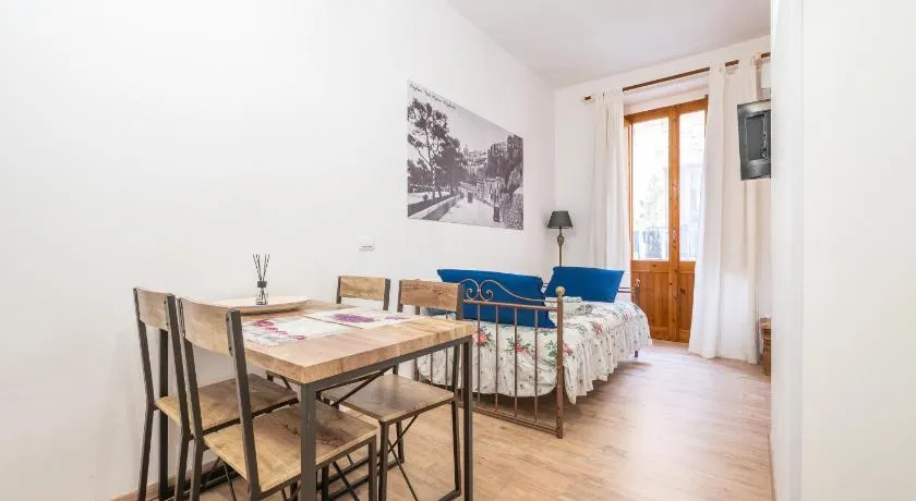 Studio 'Alla Marina Monolocale Deluxe' avec balcon, Wi-Fi et climatisation - Image 1