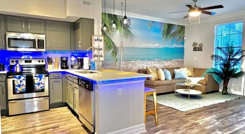 Island Breeze - 1BR - FIFA - Walk to NRG - Pool - Gym - Sleep 4 - Image 1