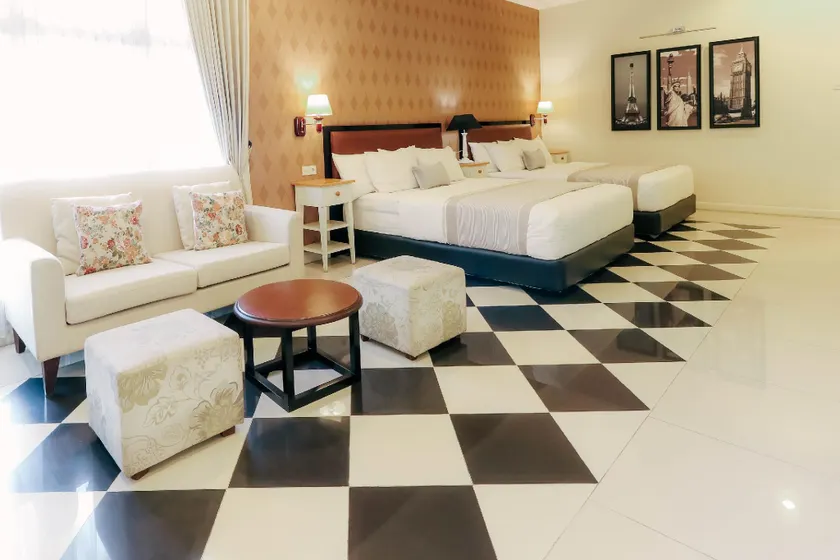 Home Guesthouse - Image 1