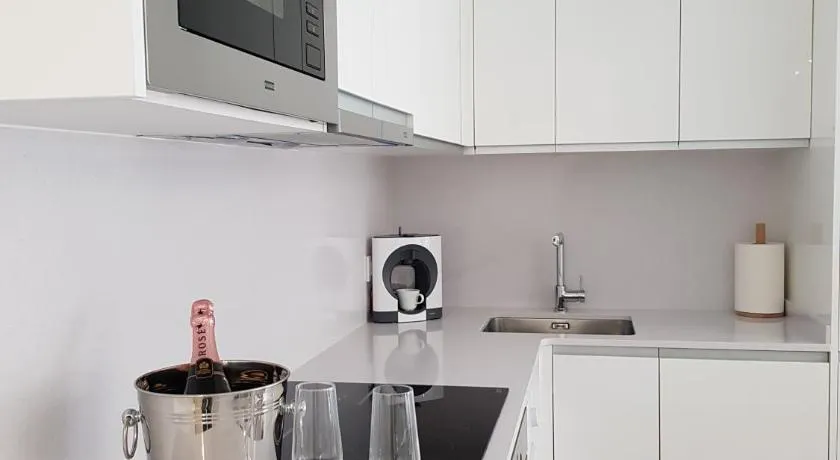 Krm Suite Apartament - Image 1