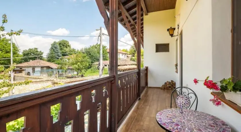 Guest House Geranium Arbanasi - Image 1