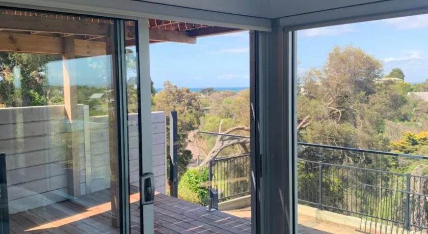 Guest house - Ocean views - Image 1
