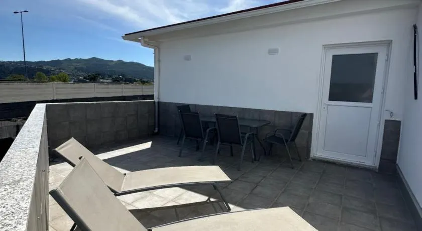 Apartamento con terraza a kilometro y medio de la Playa 11 - Image 1