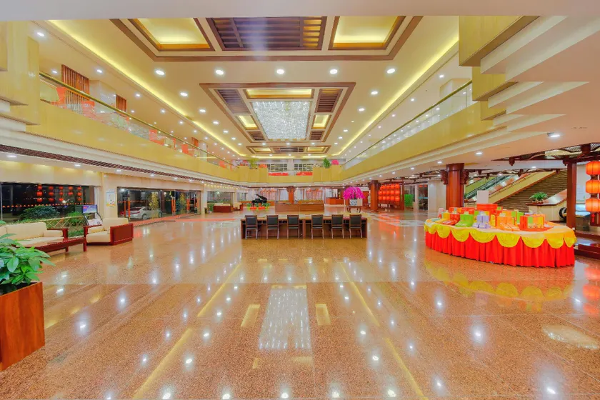 Century Hotel - Image 1