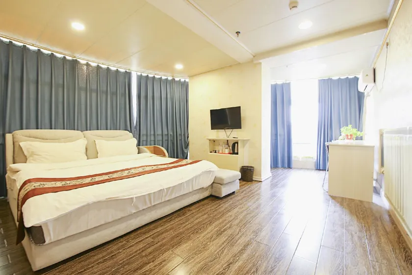 Ward Aladdin Hotel (Railway Station & Heping Road Branch) - Image 1