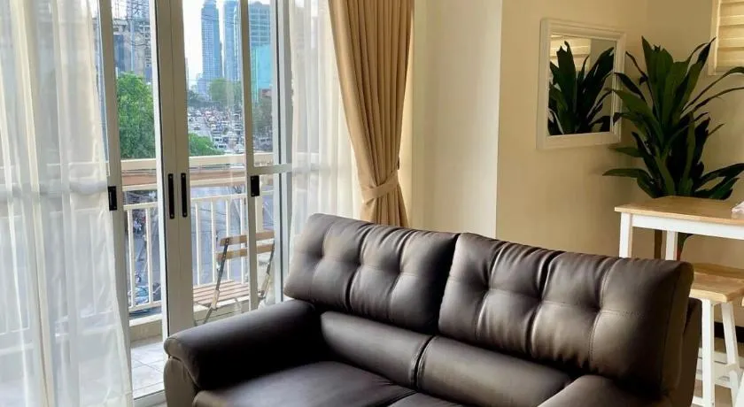 5 Star Luxury Condo - Metro Manila - Image 1