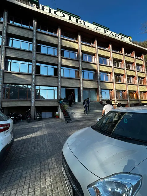 Hotel De Park - Image 1