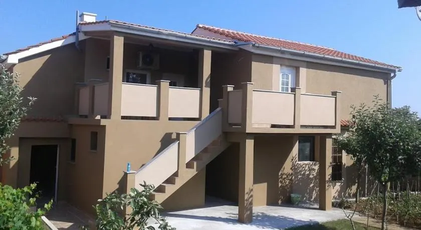 Jednosobni apartman anicic coric - Image 1