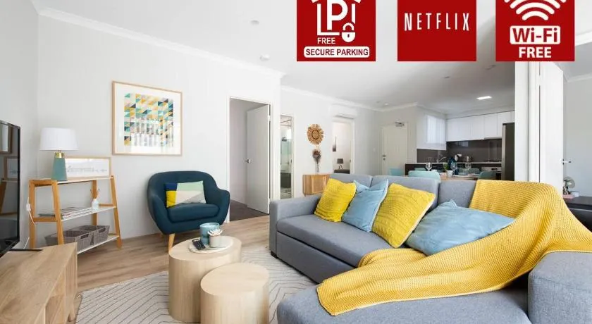 Bright Trendy 3BR Apt - Walk to River & Shops - Image 1