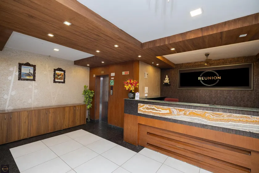 Reunion Samrat - Aparthotel - Image 1