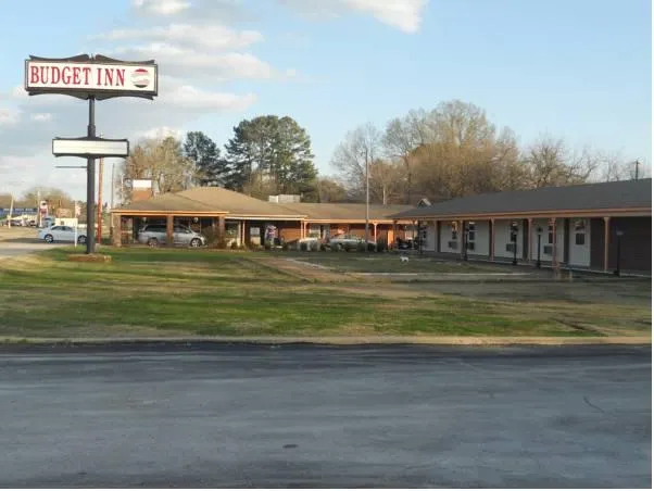 Budget Inn - New Albany - Image 1