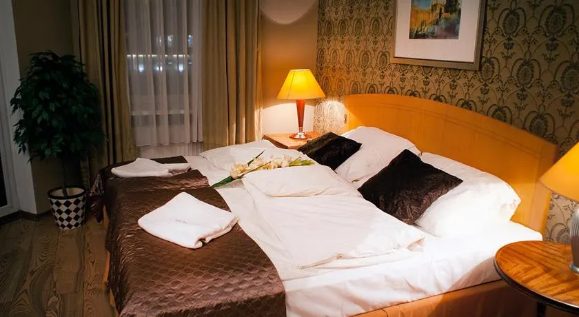 Hotel MCM Plus - Image 1