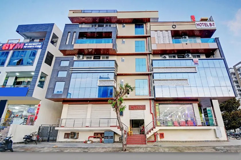 Townhouse Pisto Inn - Image 1