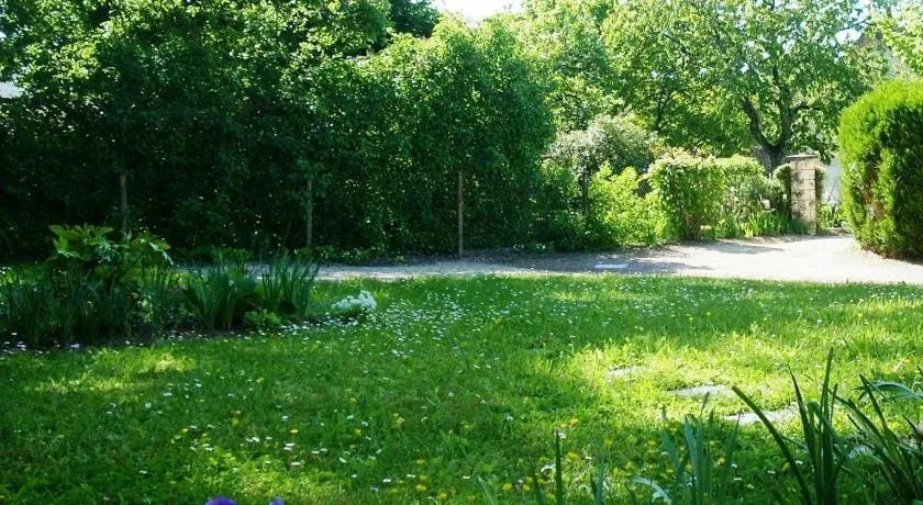 La Renaissance Saint-Gervais-la-Forêt - Image 1
