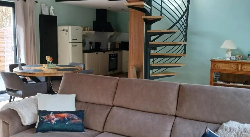 Le Loft du Renard, gîte cosy au coeur de la nature boisée à Namur Wépion, une parenthèse douce dans la vallée mosane - Image 1