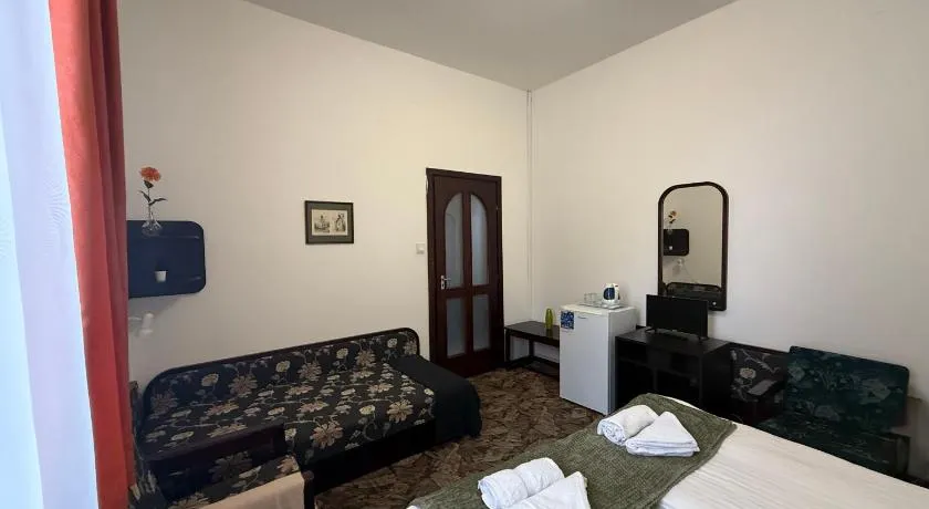 Aranyhídszálló - Image 1