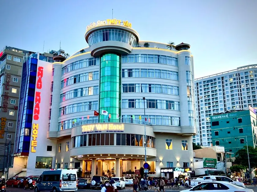 Thuy Van Hotel - Image 1