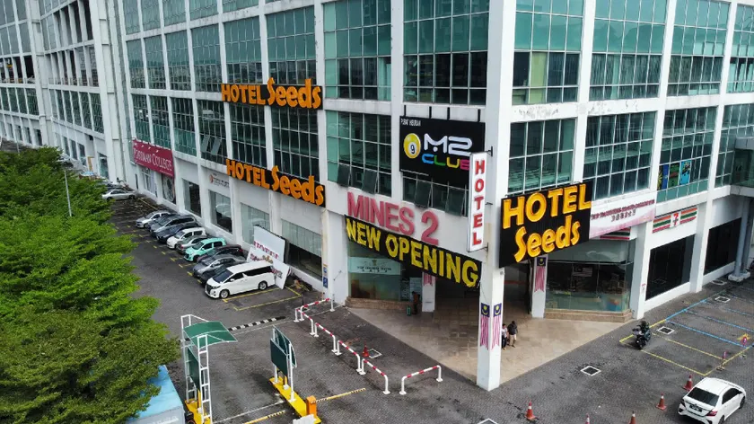 Seeds Hotel Premier The Mines Seri Kembangan - Image 1