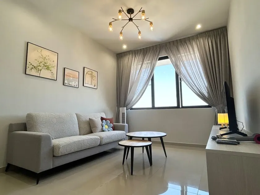 Cozy 2BR Sky Pool & Panoramic Views 1-6 Guests - Image 1