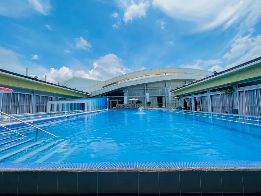 LM METRO HOTEL - Image 1