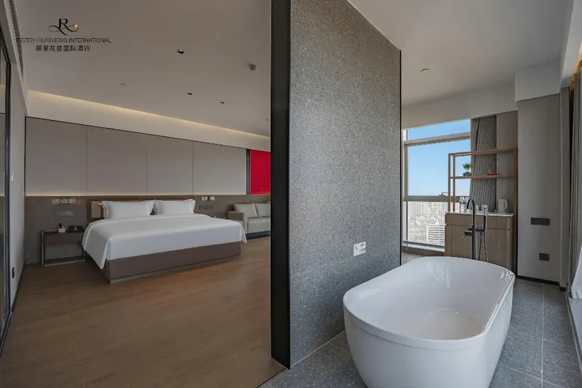 Rezen Huasheng International Hotel Qingdao Jimo - Image 1