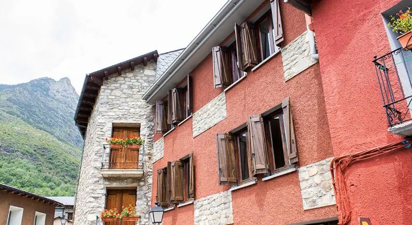 Apartamentos Grist - Image 1