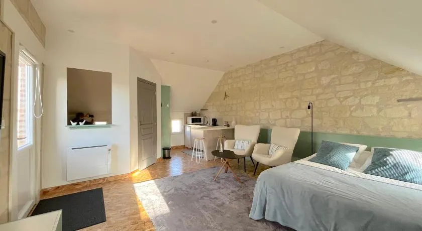Le Cerisier, chambre d'hôte de charme climatisée - Image 1