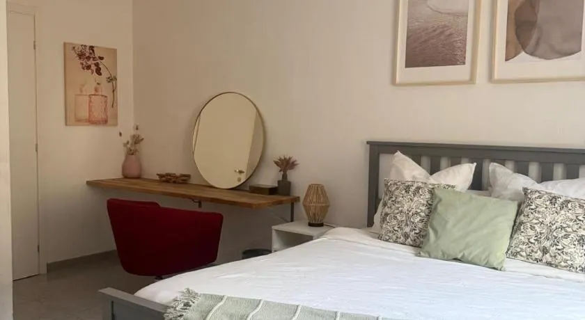 Bas de Villa à 15 min de Nice avec piscine - Image 1