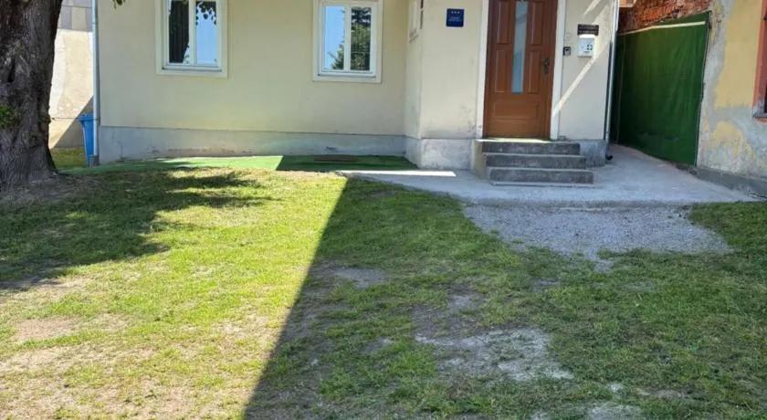 Captain's house - Image 1
