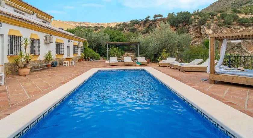 Villa apta para niños con terraza, barbacoa y jardín | Vistas al jardín - Image 1