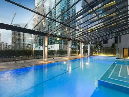 A Large 2BR Apt Near Crown Sleeps 8 FREE Parking - Image 1