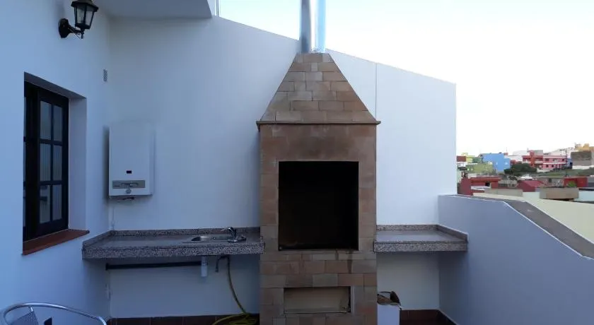 Apartamento con terraza privada y barbacoa - Image 1
