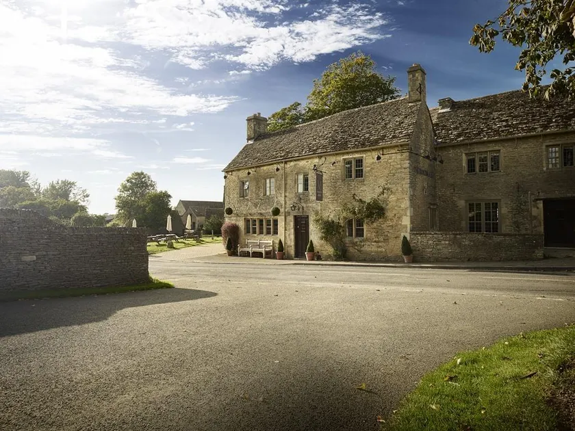 The Masons Arms - Image 1