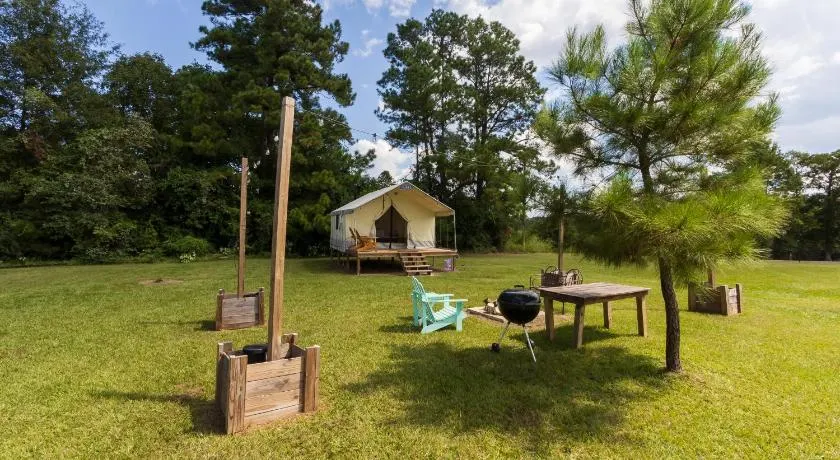 Cozy Forest Retreat Snug Glamping by the Fire Pit - Image 1