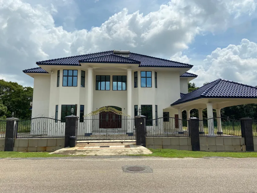 ZAINUDIN’s Bungalow @ Orna Golf Country Club - Image 1