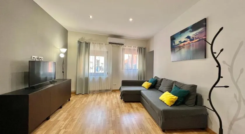 Comfortable renovated flat, WiFi! - Image 1