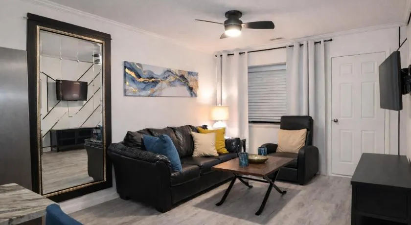Heart of Raleigh cedar village - Image 1